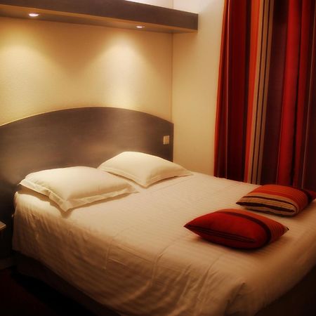 Agape Hotel Niort- Bessines Exterior foto