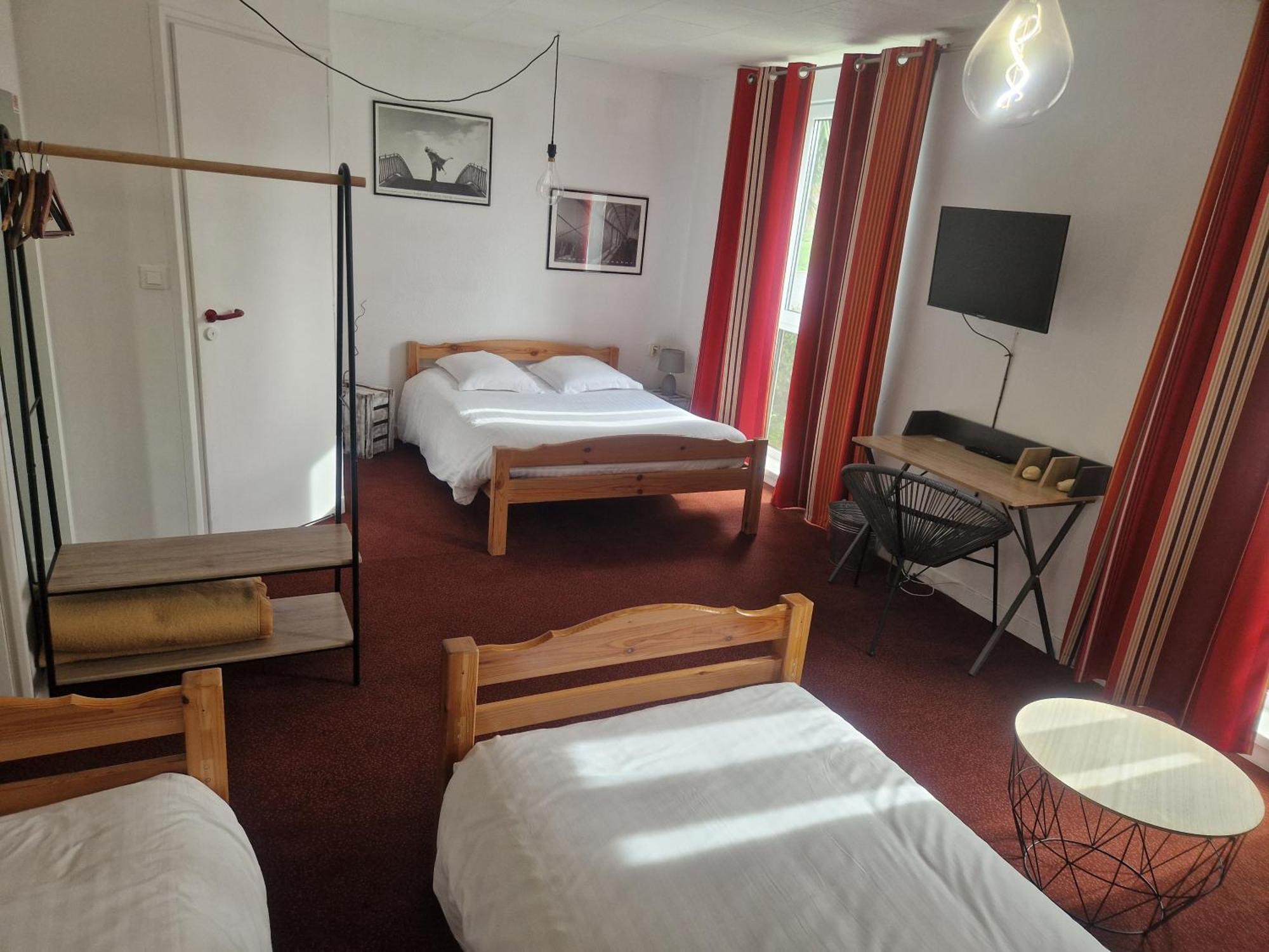 Agape Hotel Niort- Bessines Exterior foto