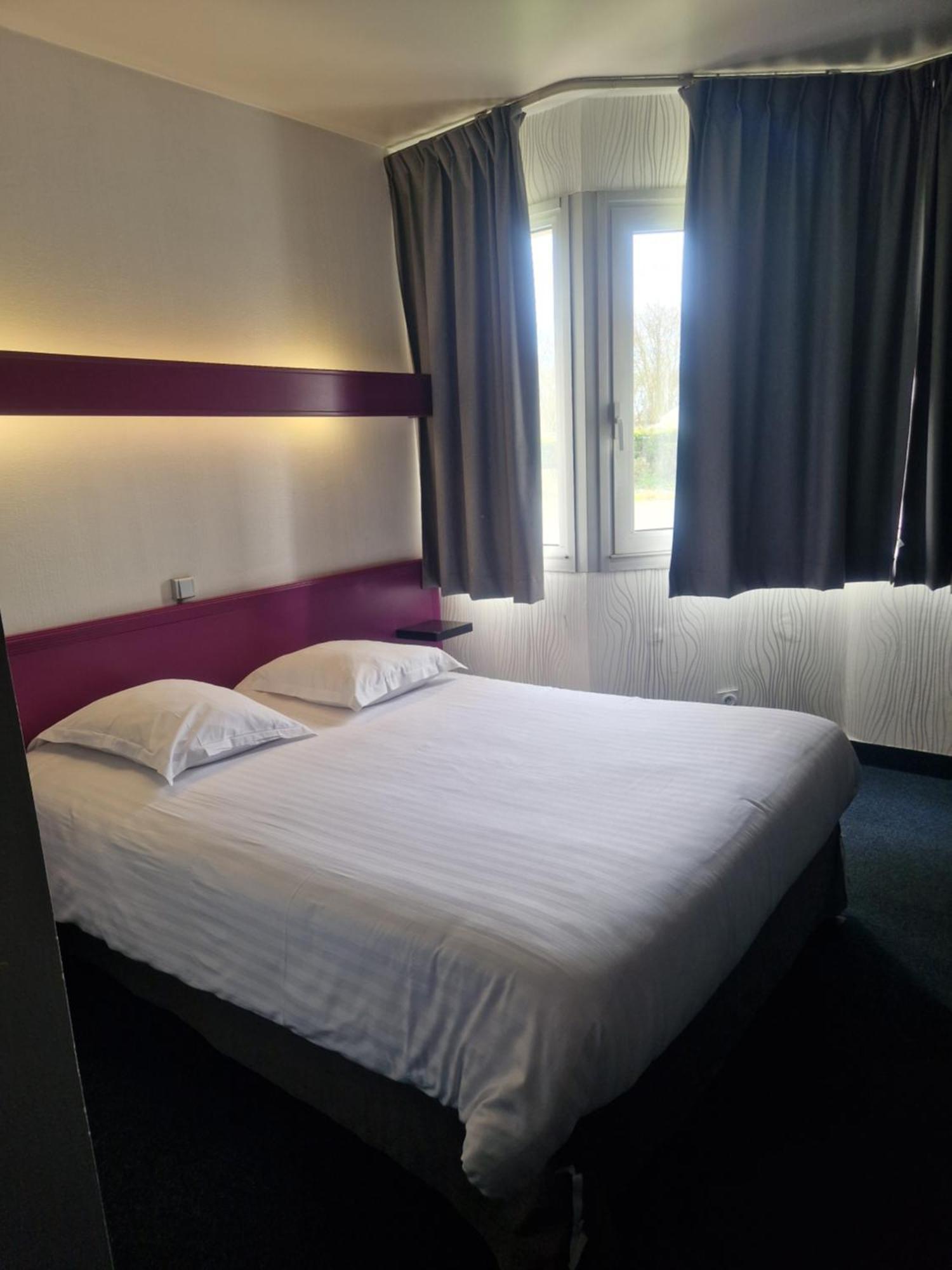 Agape Hotel Niort- Bessines Exterior foto