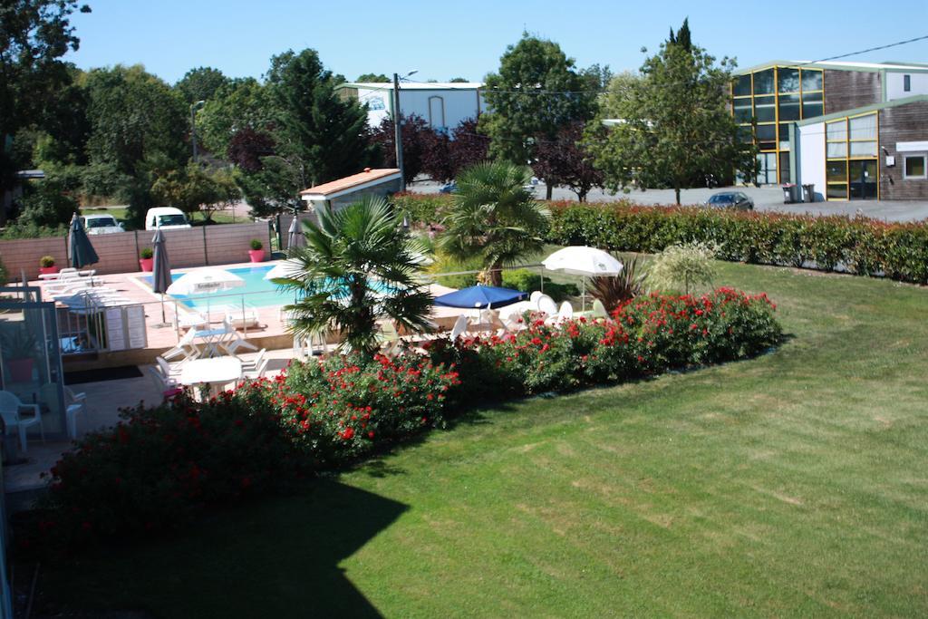 Agape Hotel Niort- Bessines Exterior foto