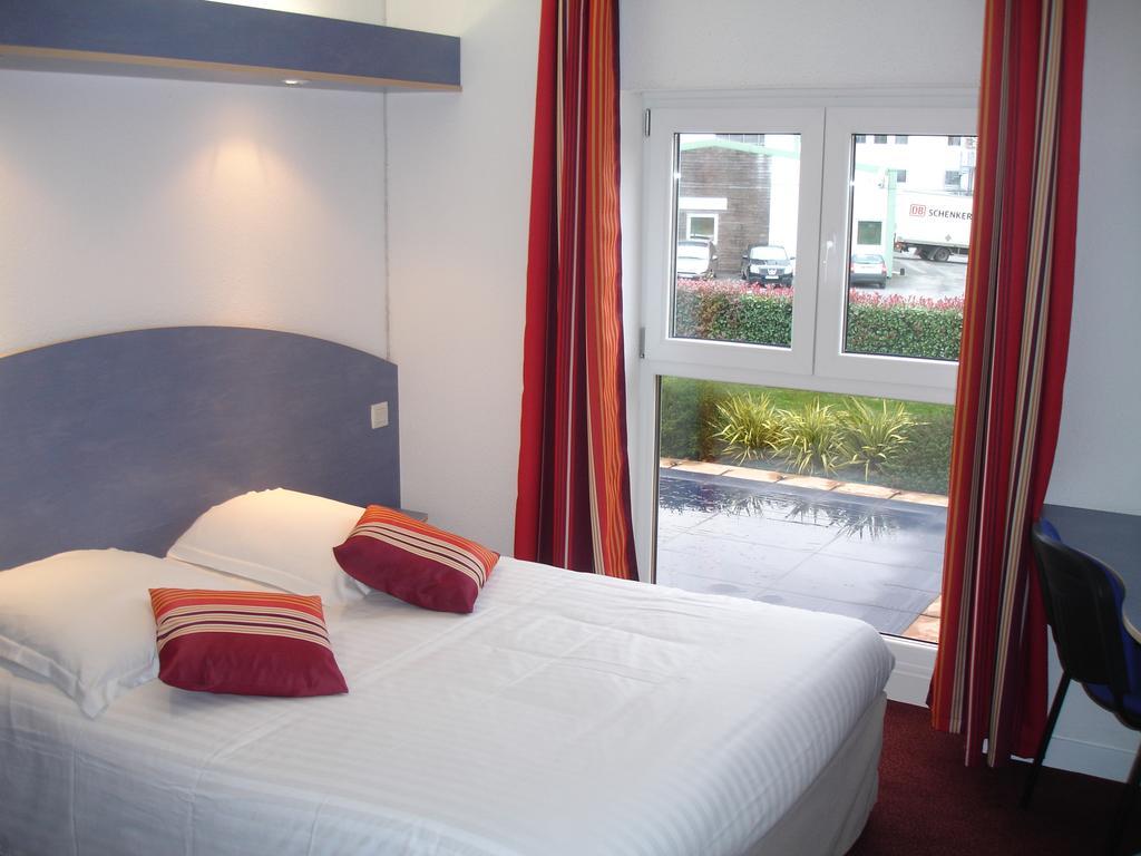 Agape Hotel Niort- Bessines Exterior foto